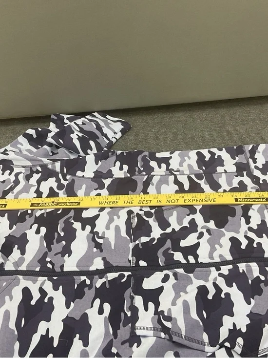 NWT Fabletics Woman’s’LEAH’ Navt Camo Oversized Hoodie Size XL 12-14 - Picture 9 of 9
